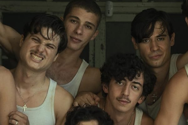 Behind the Screen: La Bola Negra